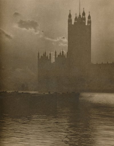 Santuario di pietra che copre il cuore pulsante del Parlamento di Londra, c1935 da Huson