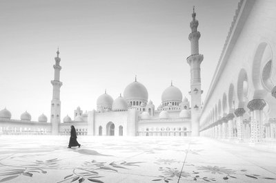 La solitudine della Moschea Bianca da Hussain Buhligaha