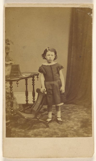 D.A. Totter [bambina, in piedi] da I. Clarke