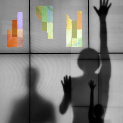Abstract: Ombre di famiglia da Igor Shrayer
