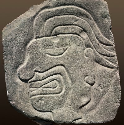 Rilievo inca che rappresenta un volto di profilo (pietra) da Incan