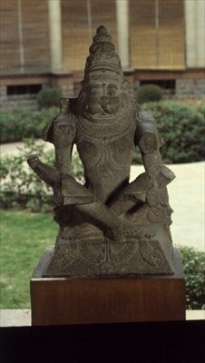 Narasimha, dinastia Vijanagar (granito) da Indian School