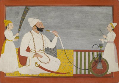 Raja Ajmat Dev di Mankot che fuma un narghilè da Indian School