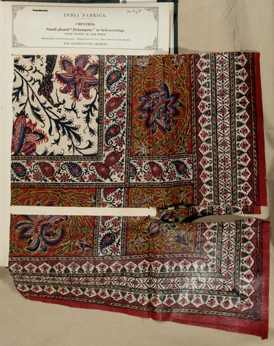Piccolo campione di palampore lucido o copriletto da Masulipatam in Madras, da The Collection of the Textile Manufacturers of India, di John Forbes Watson, pubblicato nel 1866 da Indian School