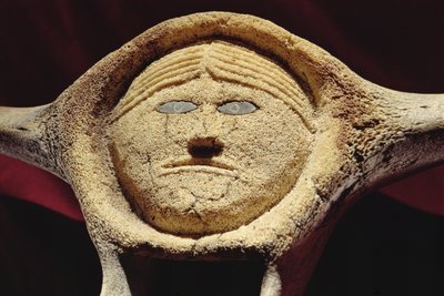 Testa di Giano, da Cape Dorset (vertebre di balena) da Inuit School