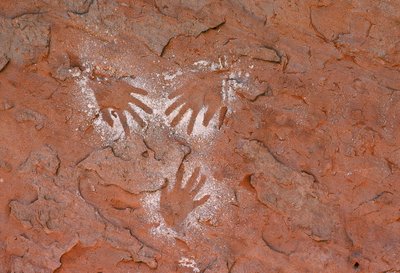 Arte rupestre degli Anasazi antichi, impronta di mano a Grand Gulch, Utah da Ira Block