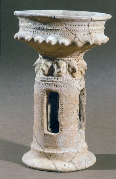 Supporto per bruciare incenso trovato nelle colline vicino a Hebron, Israele, c.9°-8° secolo a.C. da Iron Age