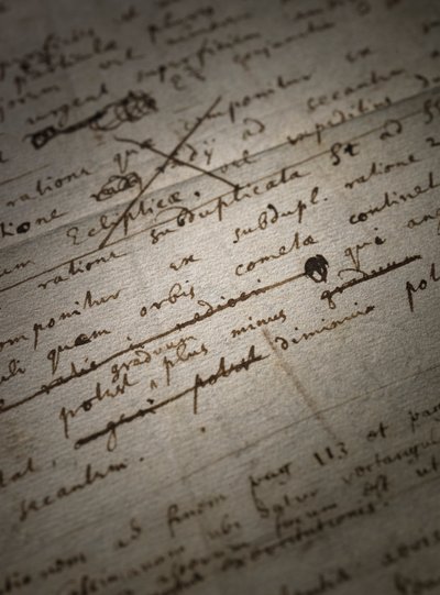 Due pagine di revisioni ai Principia Mathematica da Isaac Newton