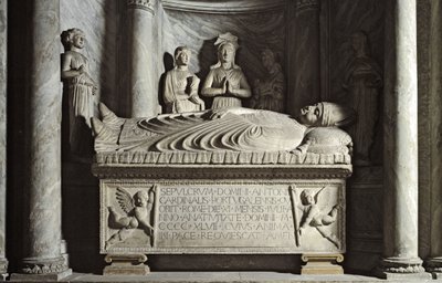 Sarcofago del cardinale portoghese Antonio Martino de Chavez realizzato da Isaia da Pisa da Isaia da Pisa