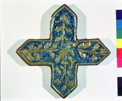 Piastrella a forma di croce con foglia dorata in stile Takht-e Solaiman da Islamic School