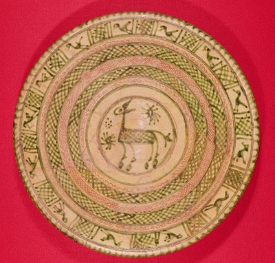 Piatto decorato con un asino, dall