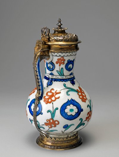 Brocca in fritware, periodo ottomano (ceramica smaltata con argento dorato) da Islamic School