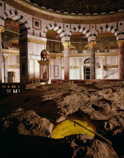Vista interna della moschea da Islamic School