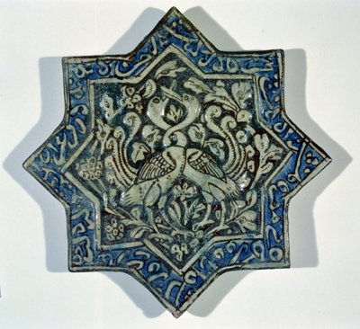 Piastrella a forma di stella con foglia dorata in stile Takht-e Solaiman da Islamic School