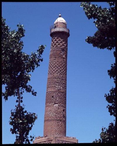 Il minareto inclinato della grande moschea di Al Kabeer (Al Noori) da Islamic School