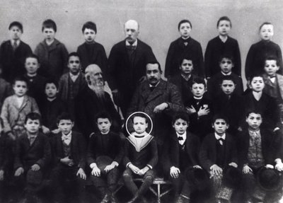 Benito Mussolini alla scuola elementare (ritratto) da Italian Photographer