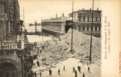 Crollo del Campanile di San Marco, Venezia, 14 luglio 1902 da Italian Photographer