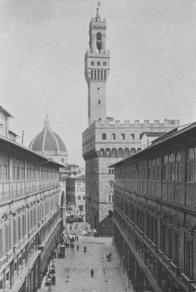 Firenze, Galleria degli Uffizi e Palazzo Vecchio da Italian Photographer