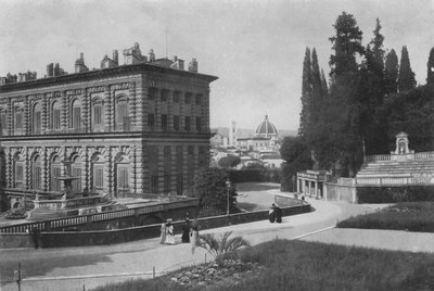 Firenze, R Palazzo Pitti, Parte posteriore con veduta della Cattedrale da Italian Photographer