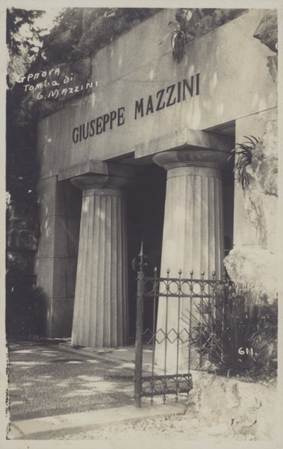 Genova, Tomba di Giuseppe Mazzini da Italian Photographer