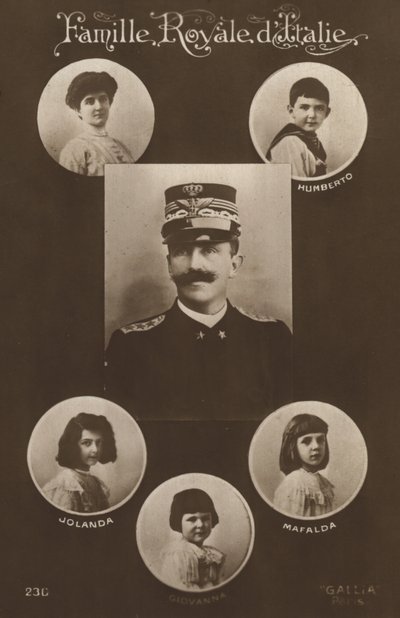 Re Vittorio Emanuele II e la sua famiglia da Italian Photographer