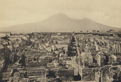 Napoli: Pompei, Panorama con il Vesuvio da Italian Photographer