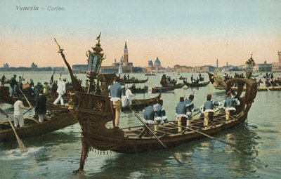 Processione in un canale veneziano da Italian Photographer