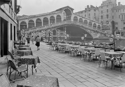 Ponte di Rialto, Venezia, c.1955 da Italian Photographer