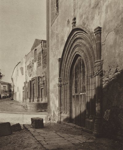 Sicilia / Sicily: Sciacca, Portale gotico (b/w photo) da Italian Photographer