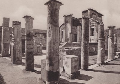 Tempio di Iside (foto in b/n) da Italian Photographer