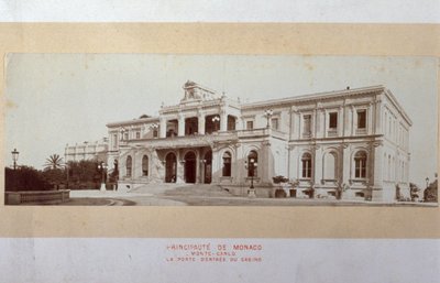 La facciata principale del Casinò di Montecarlo a metà costruzione da Italian Photographer