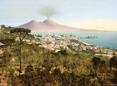 Veduta del Vesuvio attraverso la Baia di Napoli da Italian Photographer