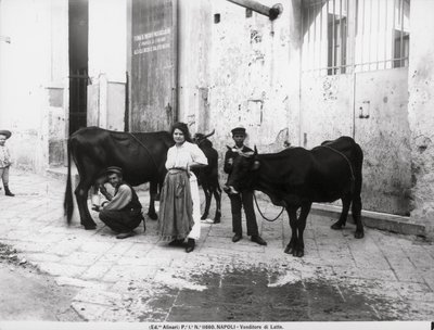Venditore di latte, da Vita a Napoli da Italian Photographer Italian Photographer