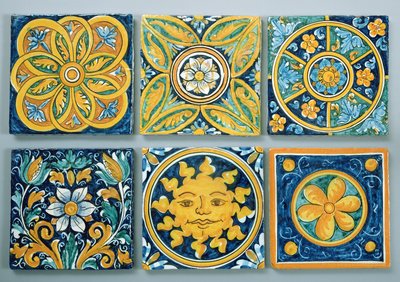Piastrelle in ceramica nello stile tipico di Caltagirone (ceramica) da Italian School