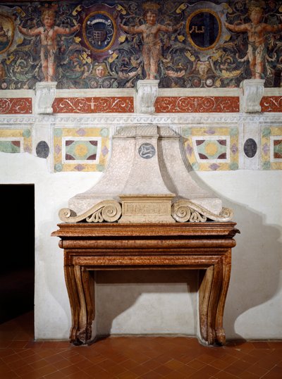 Camino con le iniziali F.II.M.M.V che significano Federico Gonzaga II Marchese di Mantova, con un fregio decorativo sopra che incorpora varie impresse dallo stemma dei Gonzaga, 1528 da Italian School