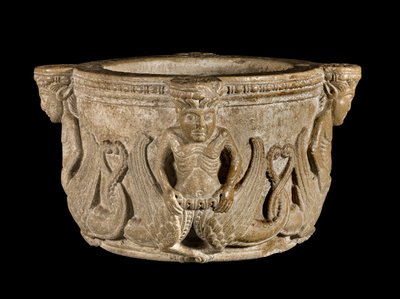 Stucchi medievali con figure di sirene in pietra scolpita, inizio XII secolo da Italian School