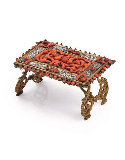 Tavolo di casa delle bambole in miniatura, Trapani, seconda metà del XVII secolo da Italian School