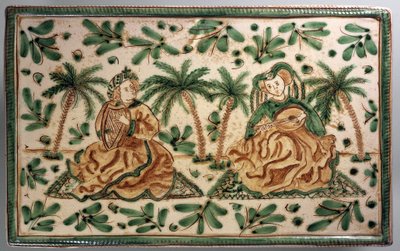 Piatto con musicisti in un palmeto, decorazione ispirata al periodo di Federico II, ceramica decorativa, 30 cm, manifattura Alessi, Caltagirone, Sicilia, Italia, XX secolo da Italian School