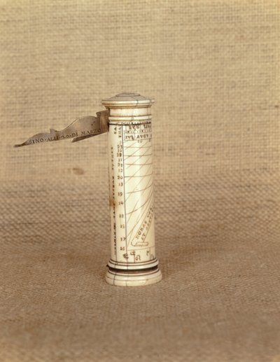 Meridiana portatile a colonna, firmata D. Stephanus, 1587 da Italian School