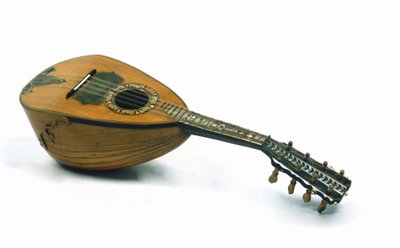 Natura morta di mandolino napoletano inventato da Giuseppe Galiotto da Italian School