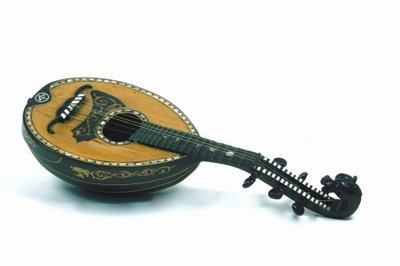 Natura morta con mandolino di tipo milanese. XVIII secolo. da Italian School
