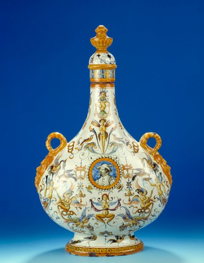 Vaso a forma di zucca in maiolica realizzato nelle fabbriche di maiolica di Fontana a Urbino in Italia 1570-1580 Parigi, Museo del Petro Palais da Italian School