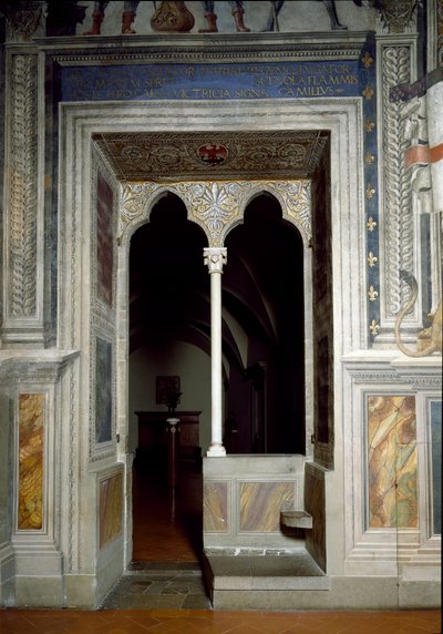 Vista di una finestra della Sala dei Gigli costruita nel 1299-1314 da Italian School