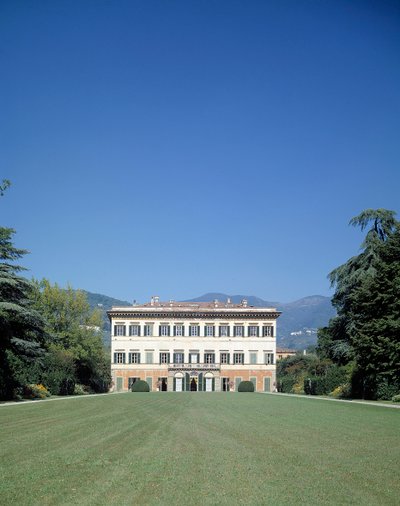 Vista della facciata di Villa reale di Marlia (o Palazzo Orsetti) da Italian School