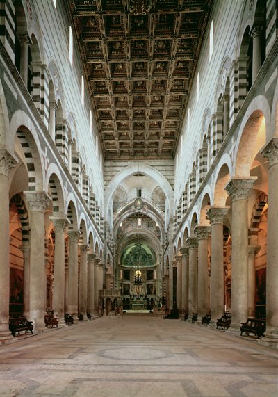 Vista della navata da Italian School