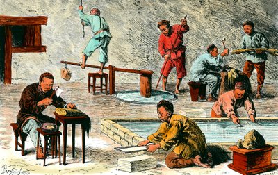 Fabbricazione della carta in Cina: diverse fasi di produzione dei fogli di carta dalla corteccia. Disegno di Ivan Pranishnikoff (XIX secolo). Collezione privata da Ivan Pranishnikoff