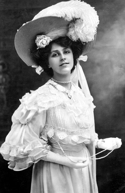 Dora Barton, attrice inglese da J. Beagles and Co.