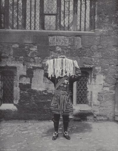Distribuzione del denaro di Maundy, Yeoman che porta le elemosine da J. Benjamin Stone