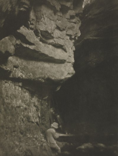 Camera Work: Uomo che disegna, 1910 da J. Craig Annan