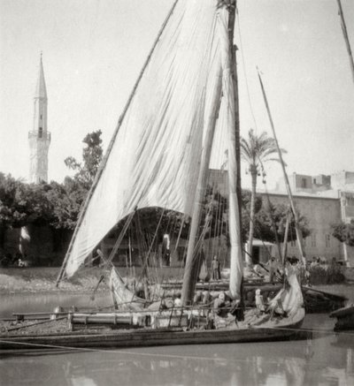Sul canale Mahmoudiyah, Alessandria, Egitto, XX secolo da J. Dearden Holmes